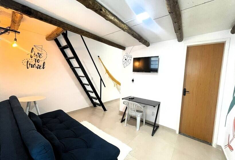 簡易ホテル Pousada Atenas