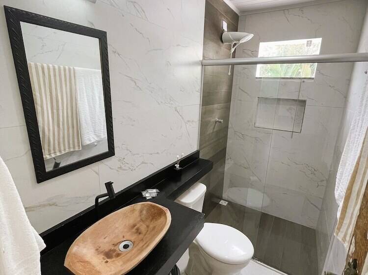 簡易ホテル Pousada Atenas