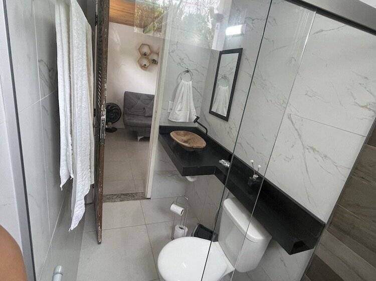 簡易ホテル Pousada Atenas