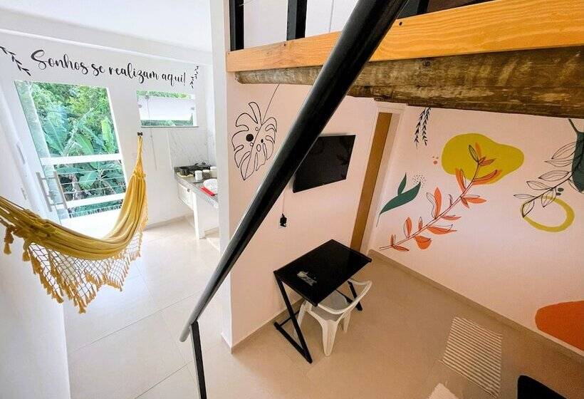 簡易ホテル Pousada Atenas