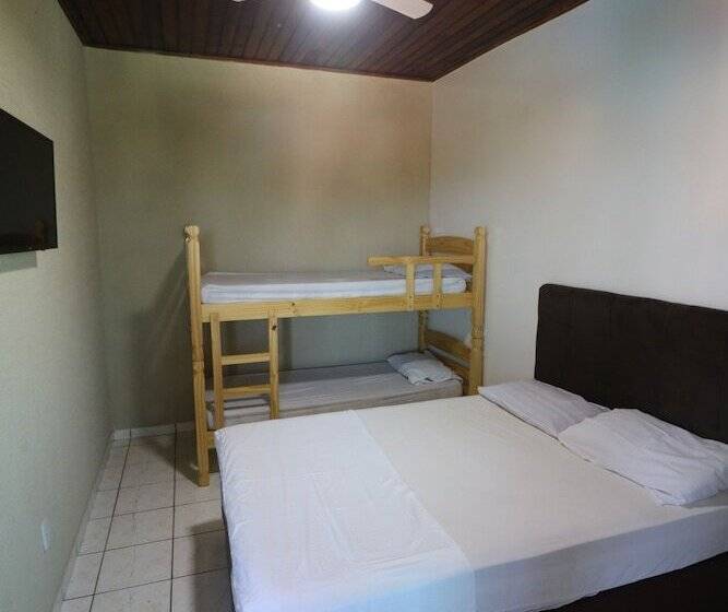 簡易ホテル Pousada Praia Mongaguá