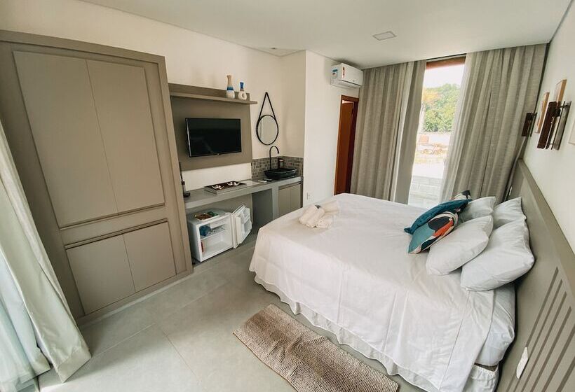 פונדק Raroguis Pousada E Café