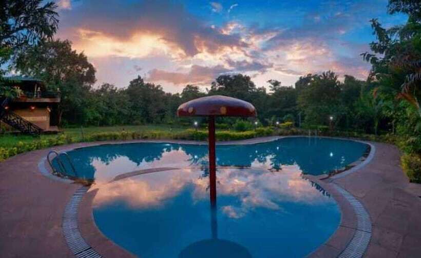 בית מלון כפרי Aranyak Resort Bandhavgarh