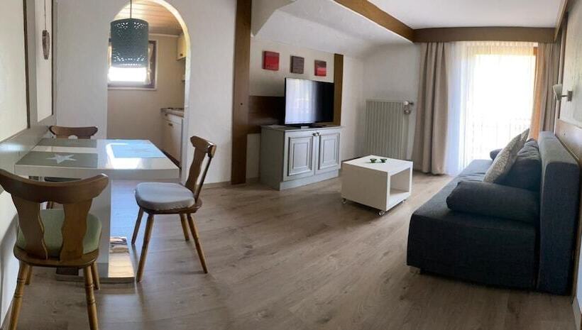 酒店 Bergquell Tirol