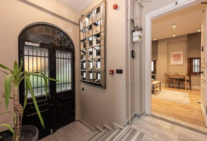 Отель Bguest Pera Suites