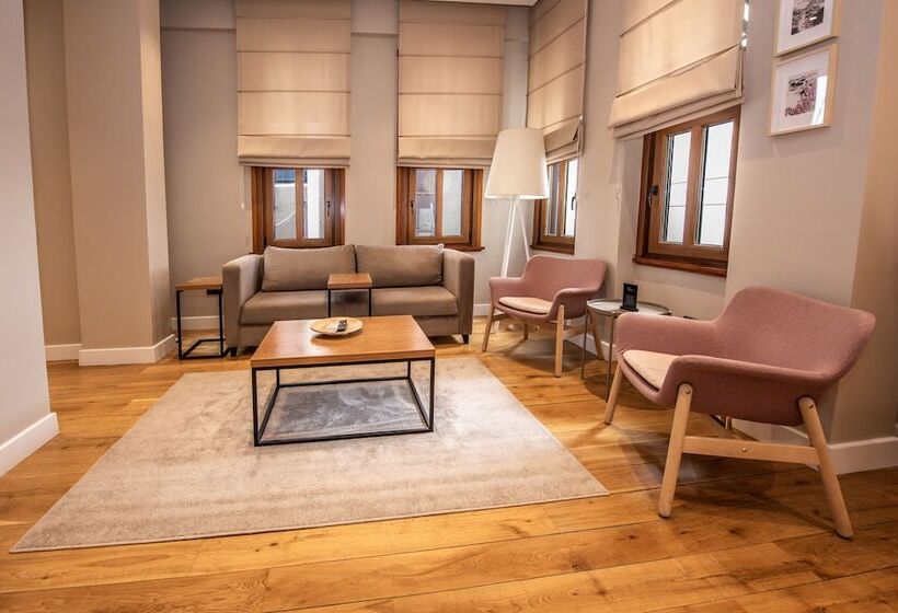 Отель Bguest Pera Suites