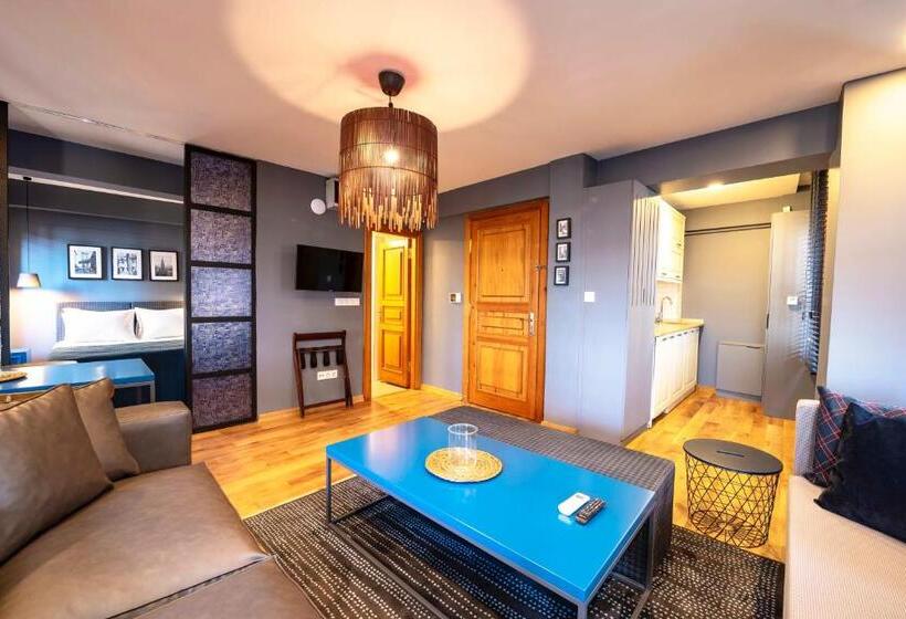 Отель Bguest Pera Suites