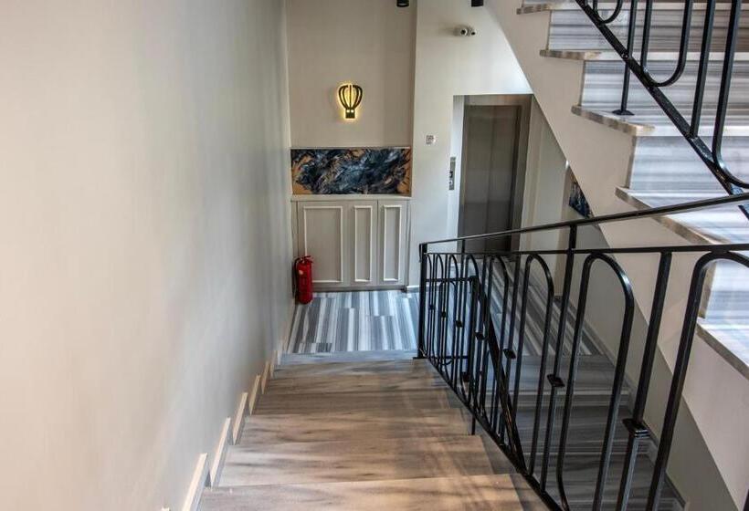 هتل Bguest Pera Suites