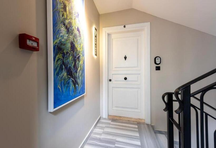 Отель Bguest Pera Suites