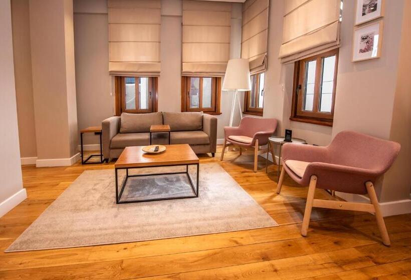 Отель Bguest Pera Suites