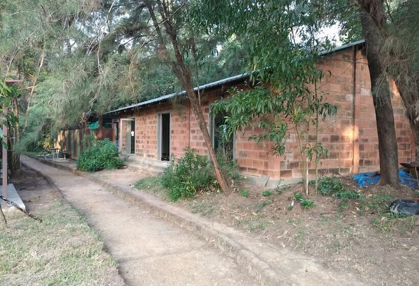 בית מלון כפרי Camp Riveredge Paradise