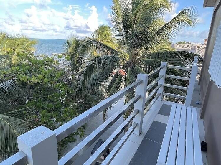 בית מלון כפרי Caye Caulker Beach