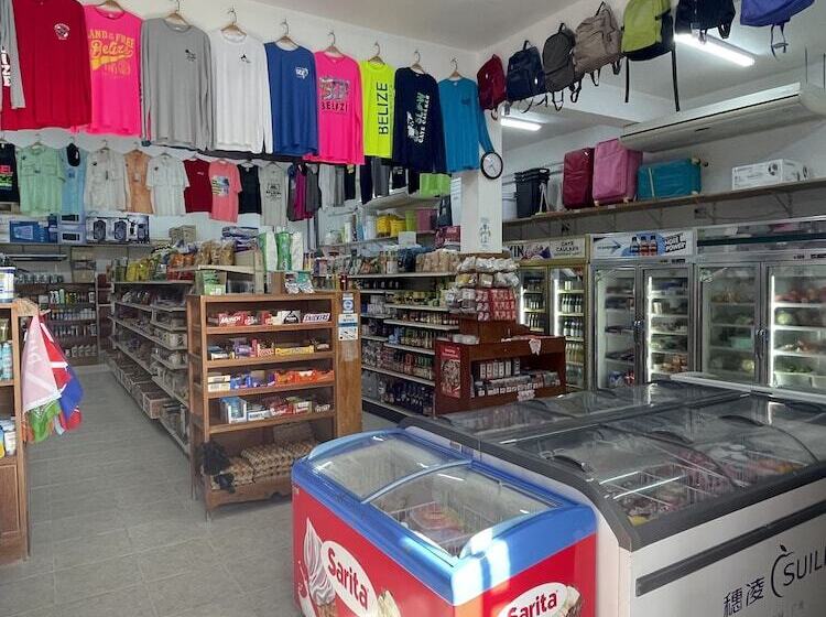 酒店 Caye Caulker Beach