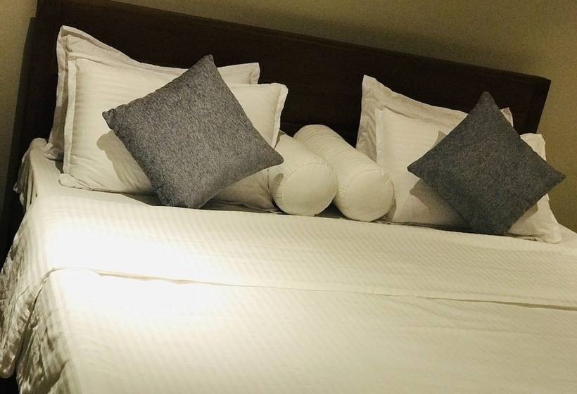 ホテル Ceylon Kingsmen Garden