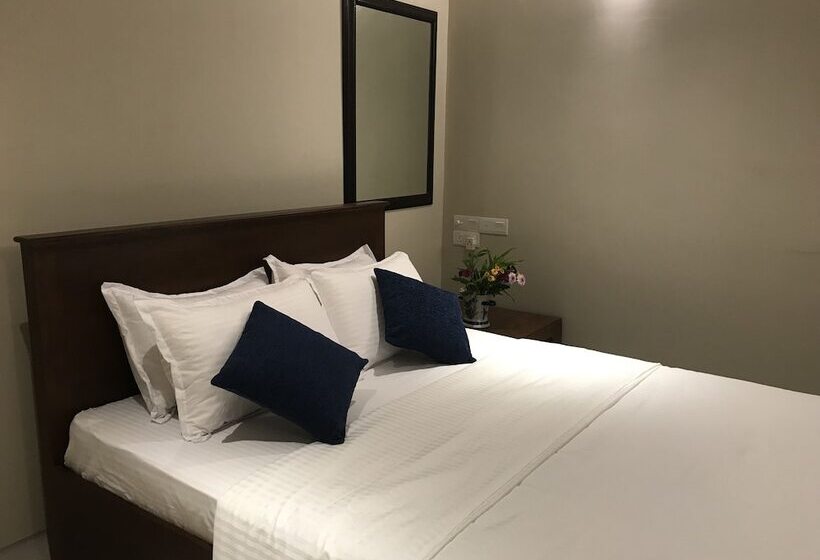 ホテル Ceylon Kingsmen Garden