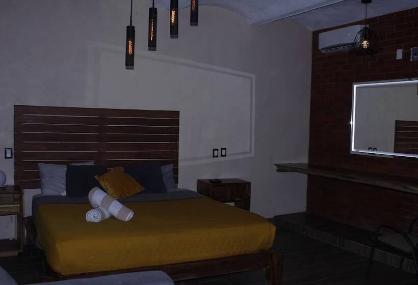 فندق Chiringuito De Palo