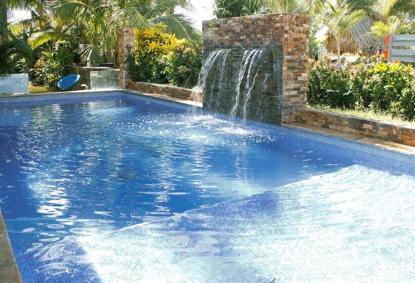 فندق Chiringuito De Palo