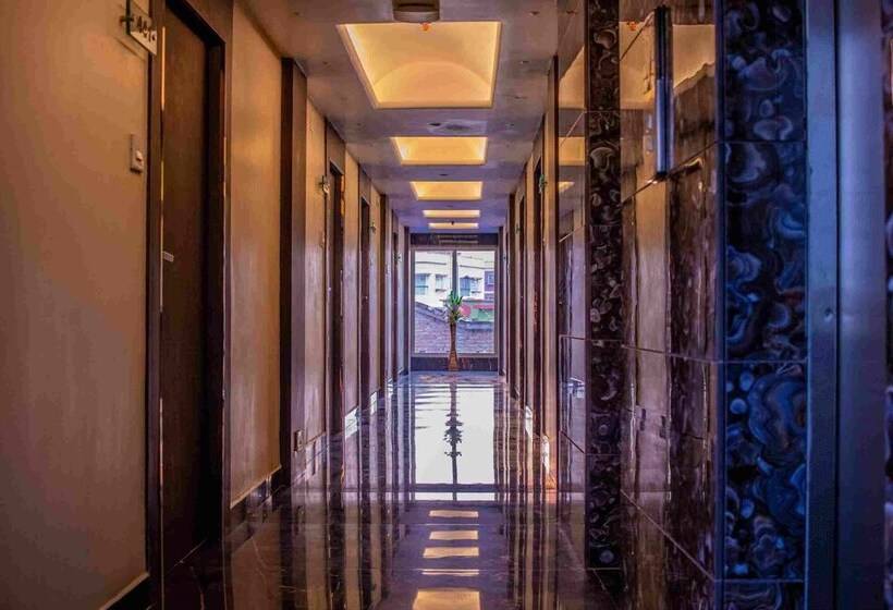 ホテル Continental Lodge