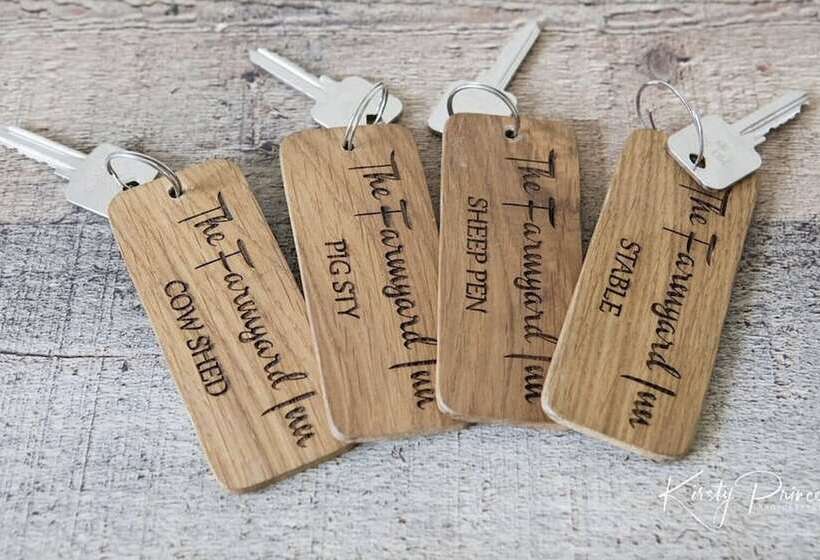 Отель Farmyard Inn