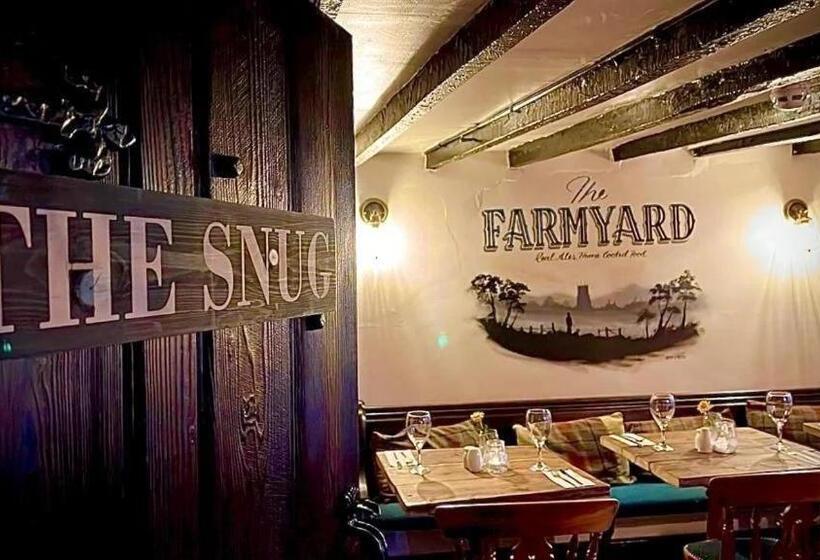 Отель Farmyard Inn
