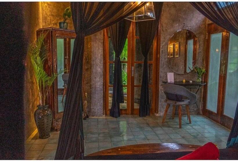 בית מלון כפרי Firefly Eco Lodge