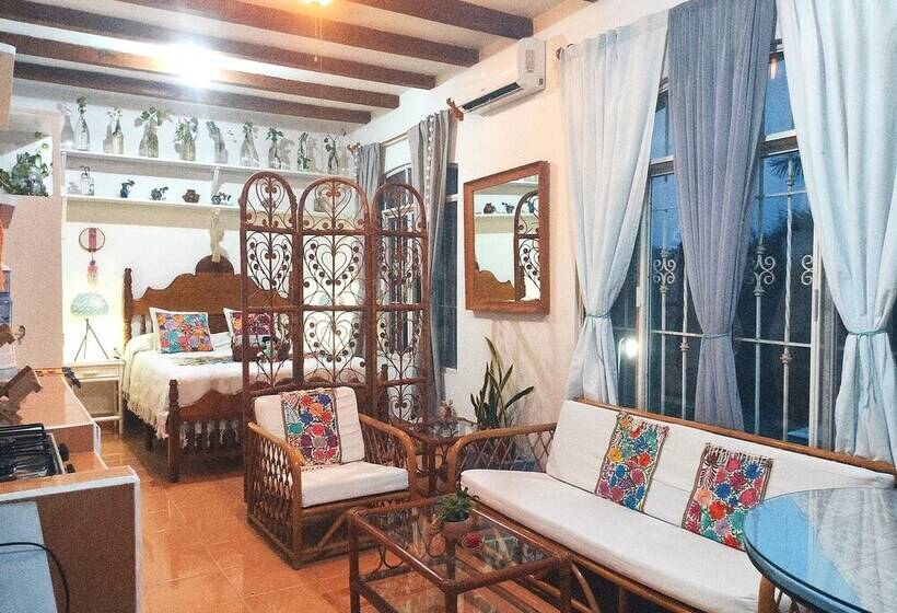 هتل Folklorsuites