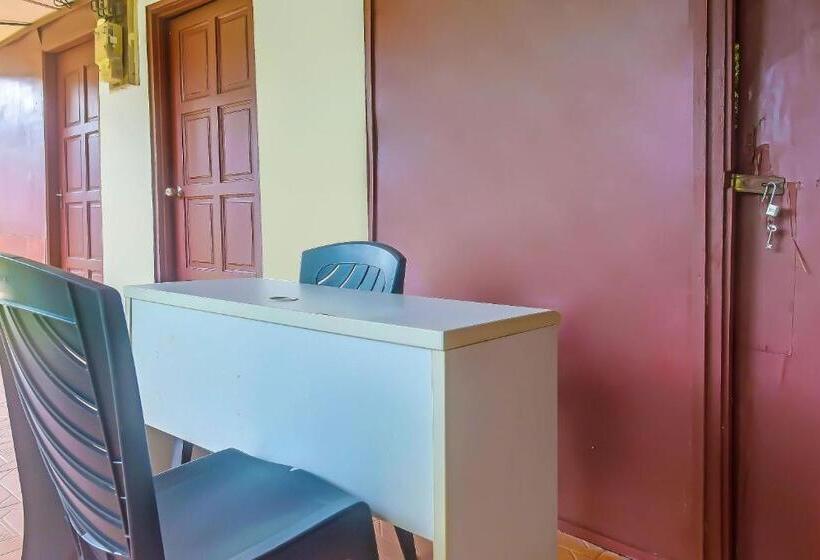 בית מלון כפרי Holiday View Inn By Oyo