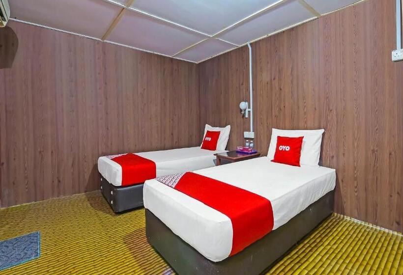 בית מלון כפרי Holiday View Inn By Oyo