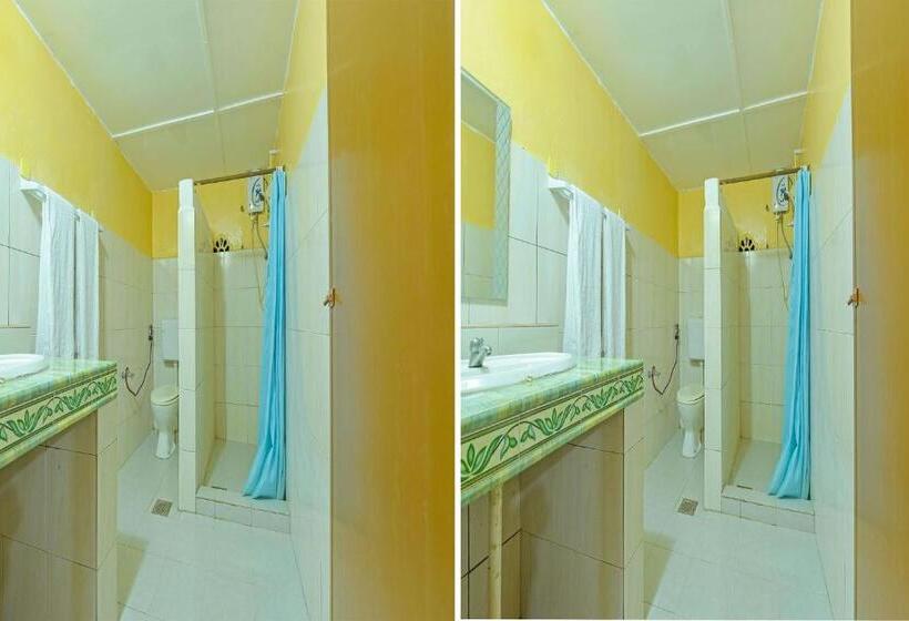 בית מלון כפרי Holiday View Inn By Oyo