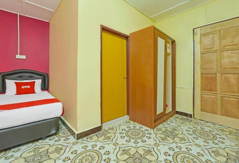 בית מלון כפרי Holiday View Inn By Oyo