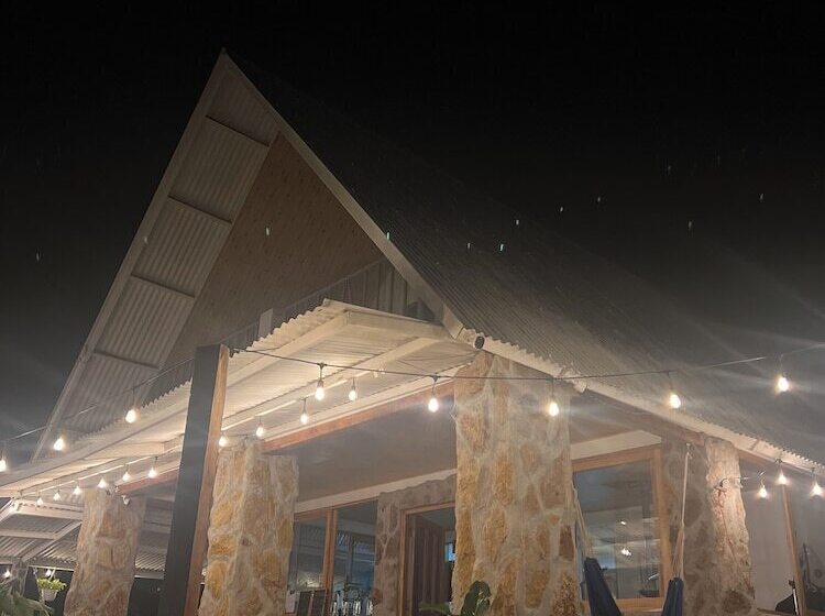 酒店 Hostal La Perla