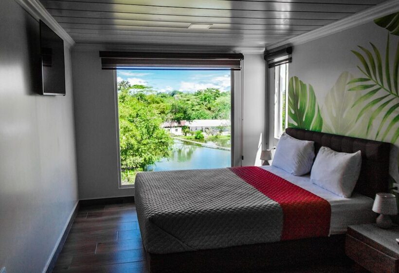 هتل Hosteria Ojo De Agua