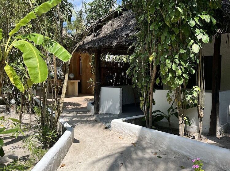 בית מלון כפרי Karanga Bungalows