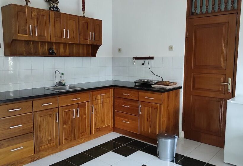 فندق Keyani Bungalows Lovina