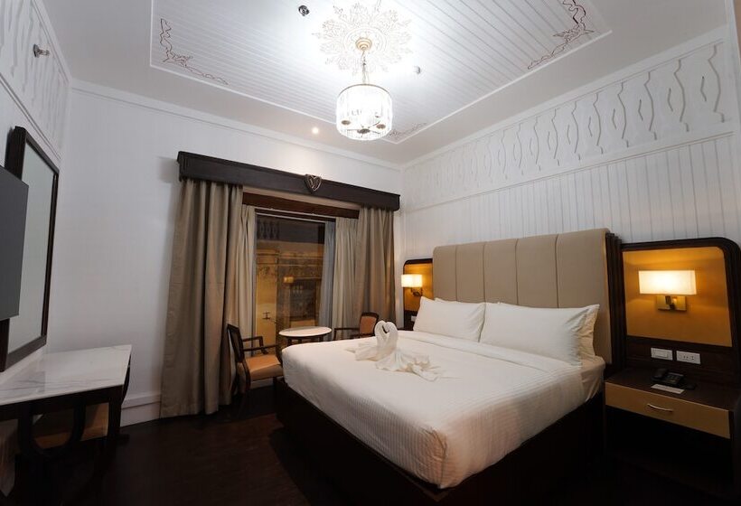 هتل La Casa Blanca De Vigan