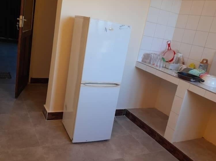 Отель Majani Breeze