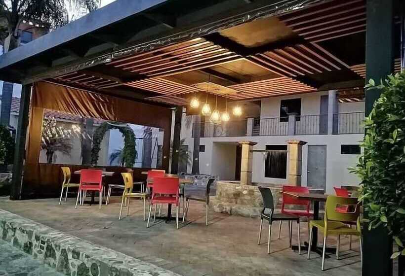 בית מלון כפרי Mesón Santa Rosa