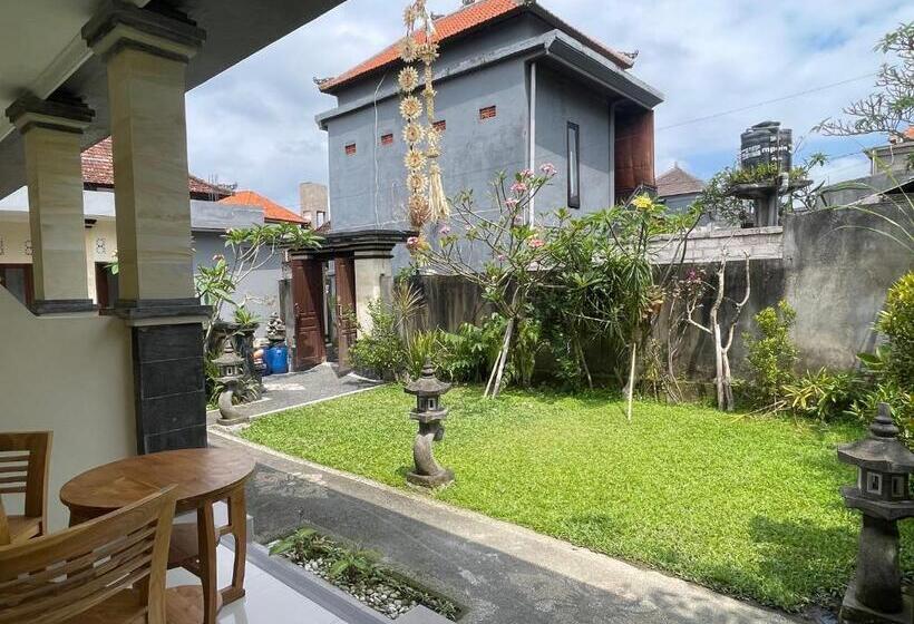 בית מלון כפרי Moonlight Bisma