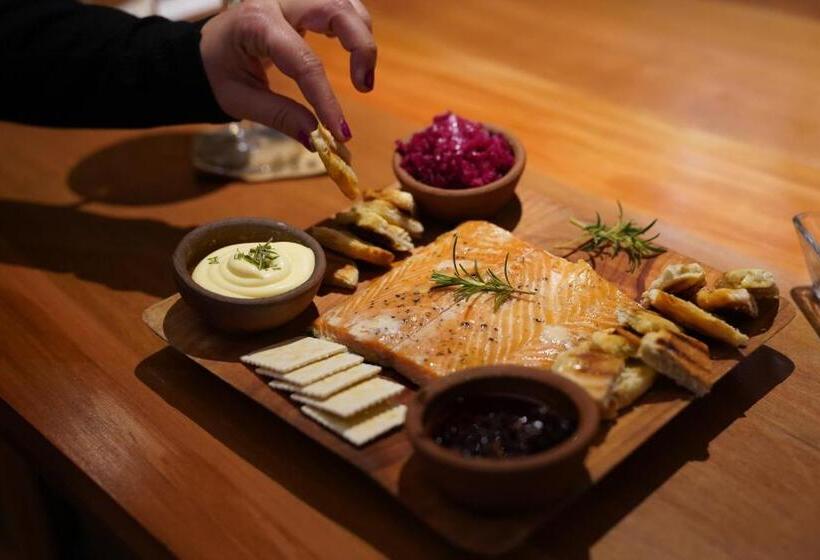 Ni Newen Hotel & Lodge