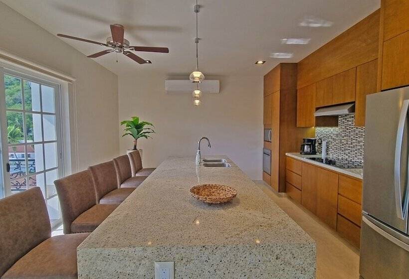 فندق Palacio Huatulco