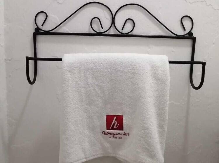 هتل Palmeyras Inn