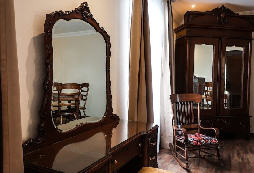 فندق Paseo Santiago