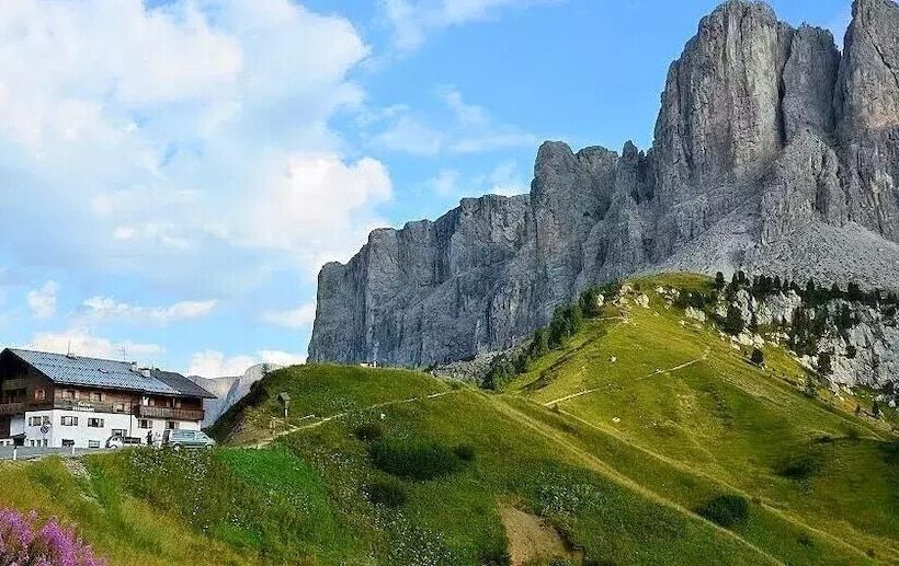 Отель Rifugio Frara