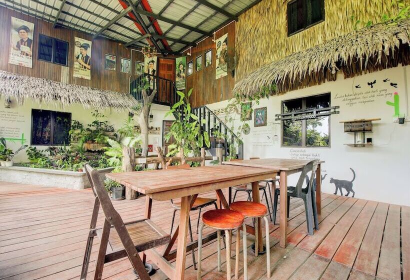 فندق Rumah Pangi Homestay By Oyo