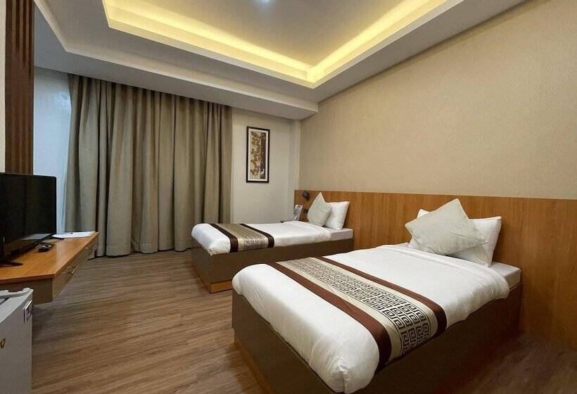 בית מלון כפרי Sarojus Farmview