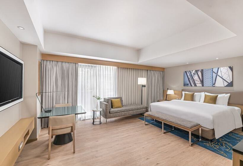 هتل Seda Manila Bay