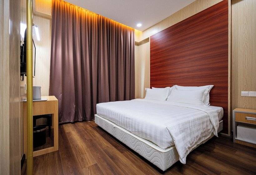 فندق Semporna City