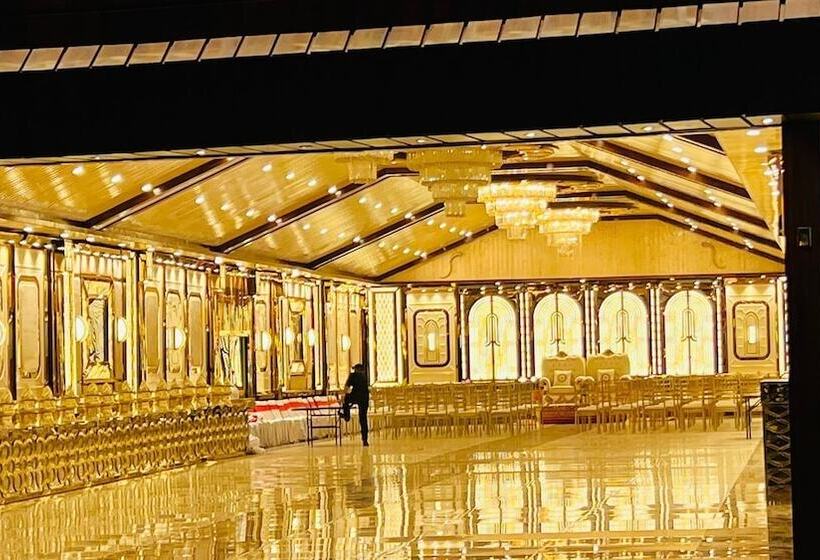 酒店 Shimla Hills International