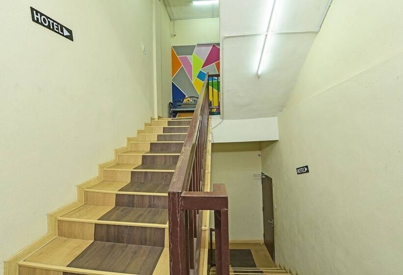 ホテル Sky Garden Inn By Oyo