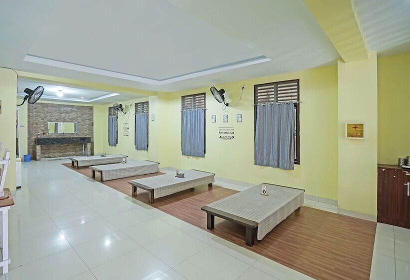 בית מלון כפרי Spot On 91956 Kost Titian Zaman